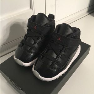 baby jordan retro 11